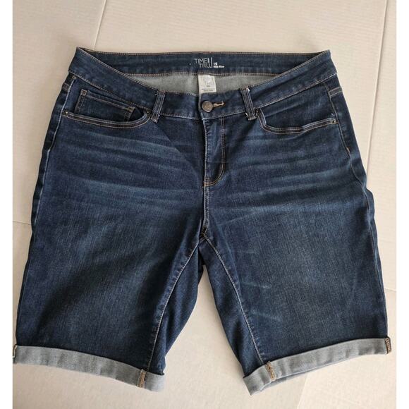 Time And Tru Jean Shorts Womens Sz 16 Blue Denim Cuffed Stretch Mid Rise Pockets - Picture 1 of 5